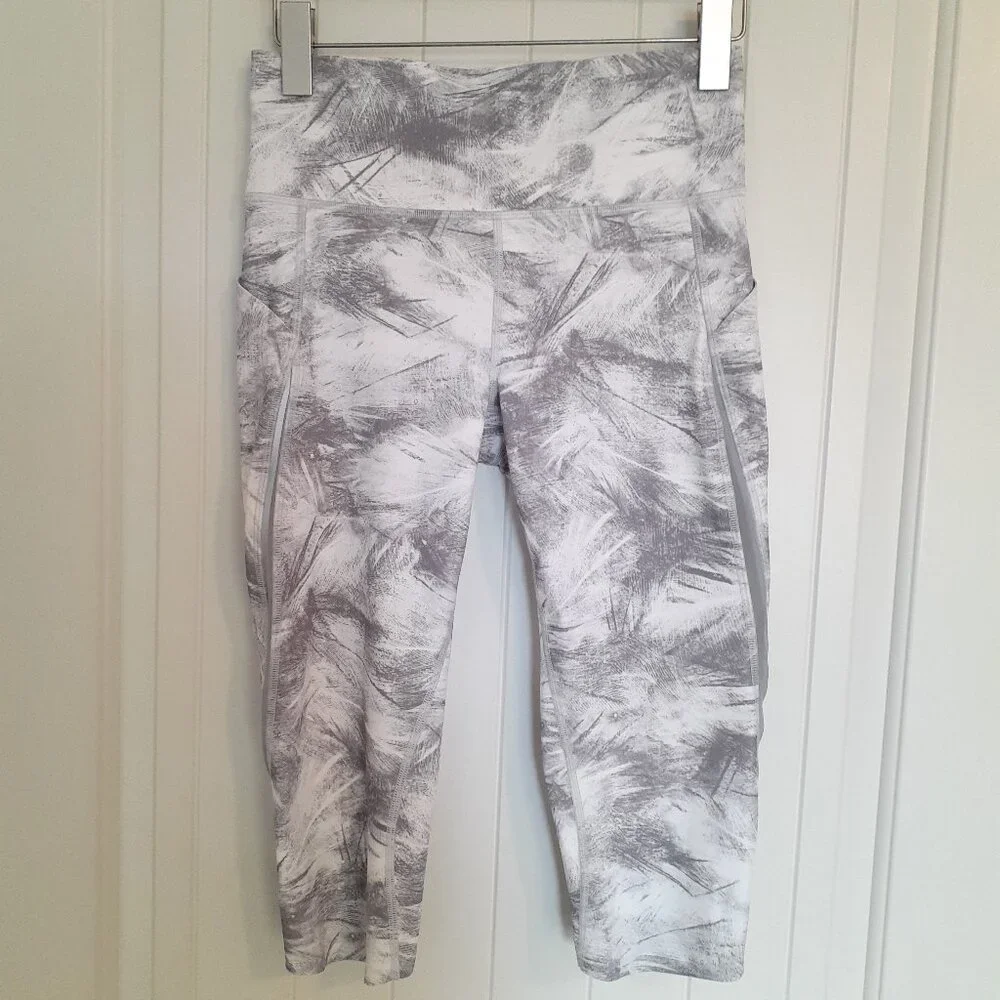 Lululemon Pace Perfect Crop (17